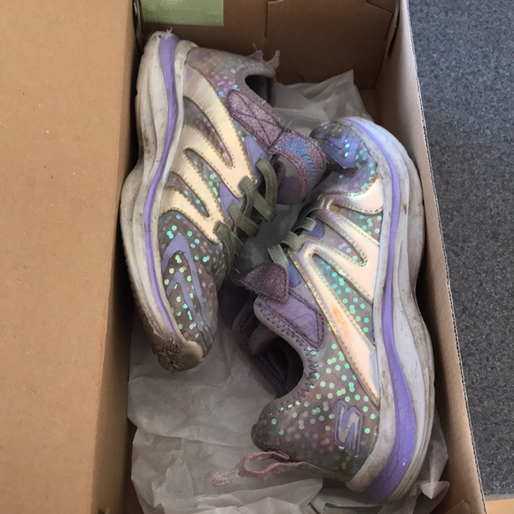 Used Condition Youth Girls Skechers Size 2 - Picture 2 of 2